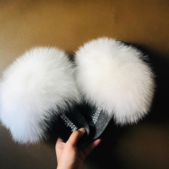 100% Raccoon Fur Slides - Picture 2 of 9